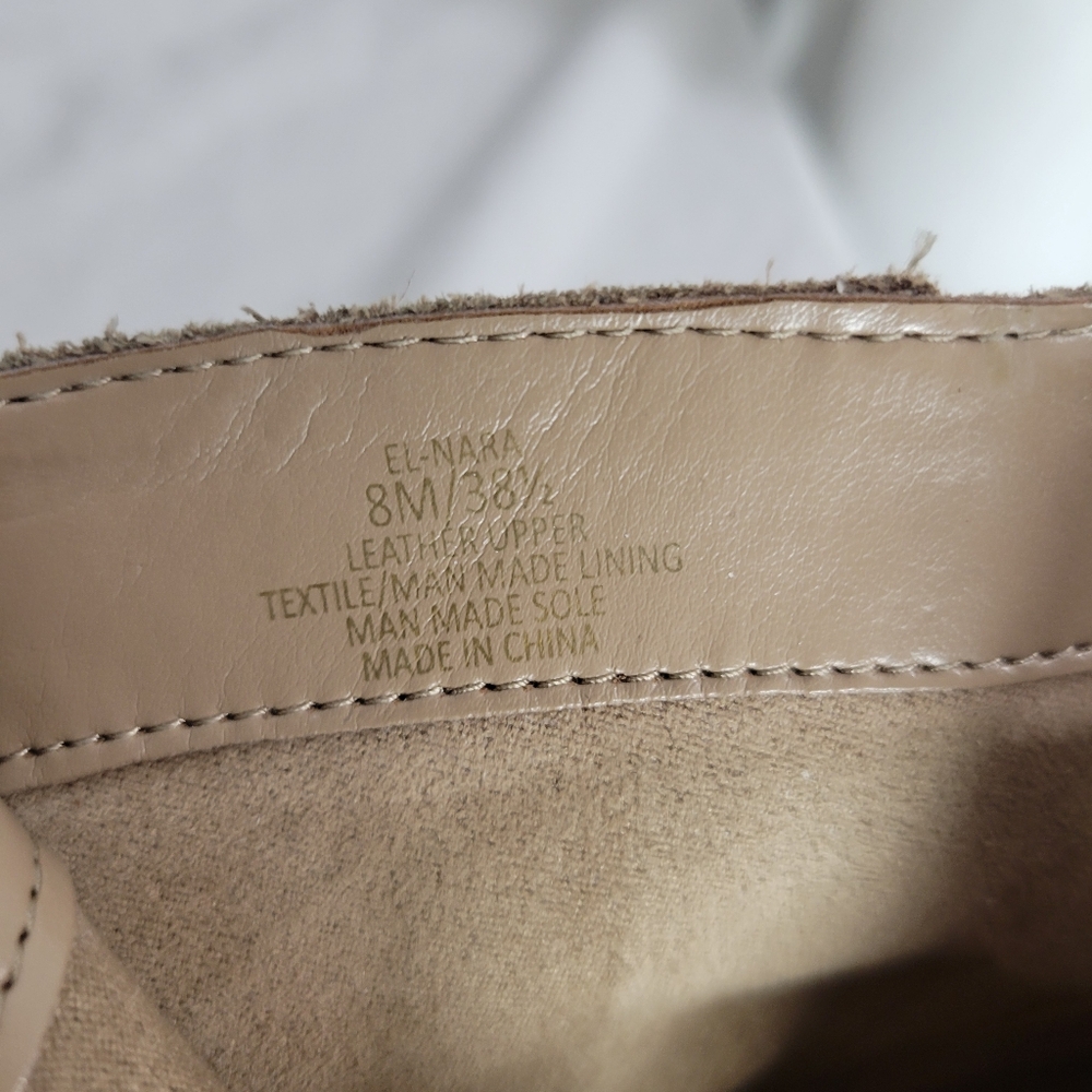 Essex Lane Women's Nara Tan Suede Ankle Boots Size 8 - Picture 10 of 11